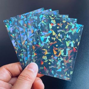Étuis de cartes holographiques en plastique standard personnalisés en gros, 66x91mm, avec fermeture éclair, étui transparent pour cartes de jeu de société pour Yugioh - Product Image 5