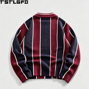 Pull Polo Rayé OEM/ODM Lourd Brodé Style Universitaire Vintage Tricoté Streetwear Vente en Gros - Product Image 3