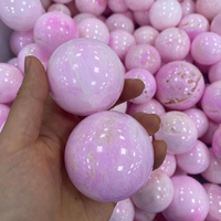 Toptan Feng Shui halk el sanatları şifa doğal kristal kuvars küre pembe aragonit topu