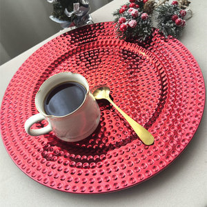 Assiettes de présentation rondes élégantes de 13 pouces pour mariage, dîner, événement, en or rouge martelé et argenté, avec perles - Product Image 4
