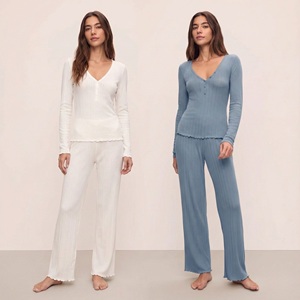 Ensemble de pyjama en velours de coton biologique pour femmes, col en V, manches longues, bordure en dentelle, vêtements de détente doux, taille élastique - Product Image 2