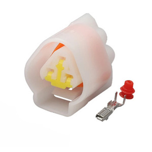 <b>3</b> <b>Pin</b> Automotive Waterproof Plug And <b>Socket</b> Connector White Plastic IP20 Car Use - Product Image 4