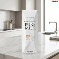 Boîte en carton aséptique Prisma 250 ml avec couvercle à pignon pour liquides, emballage personnalisé pour lait, thé, jus et boissons, finition mate