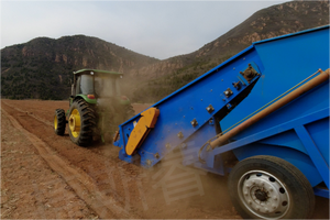 Tracteur automatique de 1.5m 1.2m, machine de nettoyage de <span class=keywords><strong>pierre</strong></span> remorquée, débris de glissement de boue pour la récupération des terres agricoles - Product Image 4