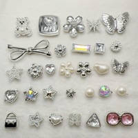 Accessoires de bijouterie en résine en forme de cœur, motif ours fleuri, série Argent, petit style spirale, breloques pour sabots, décorations de chaussures style Croc