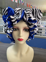 Bonnet de nuit doux à motif zèbre avec oreilles d'ours mignonnes et nœud bleu, doublure intérieure en satin, protection capillaire nocturne