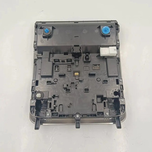 Conjunto de Luz de Techo para Toyota Land Cruiser LC300 2022-2025, Luz de Lectura Interior, Material ABS - Product Image 3