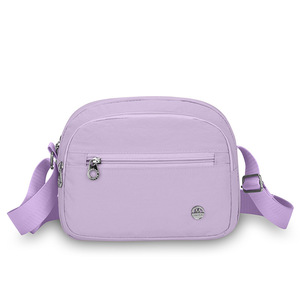 Nuevo Bolso Bandolera Coreano Mediano de Nailon Ligero y Versátil con Cierre de Cremallera, Moderno y a la Moda - Product Image 3