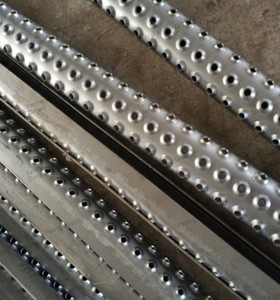 Marches d'escalier en treillis <span class=keywords><strong>de</strong></span> sécurité perforé O Grip Strut - Product Image 4