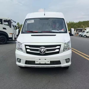 Furgoneta de Lujo de Alta Calidad, 4x4, Diésel, Manual, en Existencia - Product Image 1