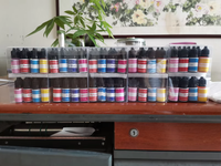 24 Couleurs 10ml Pigment Liquide Écologique Non Toxique Soluble dans l'Huile pour Bougies, Peinture sur Sable et Aromathérapie DIY