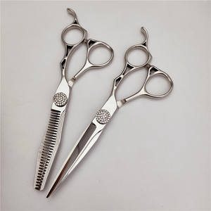 Ciseaux à cheveux KUI 6,0 pouces en acier inoxydable 440C, ciseaux de coiffure professionnels pour droitiers, usage beauté - Product Image 2