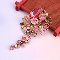Broche de qualité supérieure à motifs floraux, Matrice de pierres précieuses Fibonacci et Noyau de pierres précieuses roses avec Dopamine Drip Luxury Pines