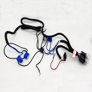 צמת חיווט ממסר פנסים קדמיים SN עבור פנס H4 - Product Image 1