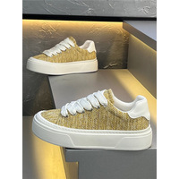 Tendance Mode 2026 : Baskets Basses Épaisses Minimalistes pour Hommes – Idéales pour la Ville, la Marche et les Voyages – Chaussures Décontractées – Support OEM/ODM – Vente en Gros