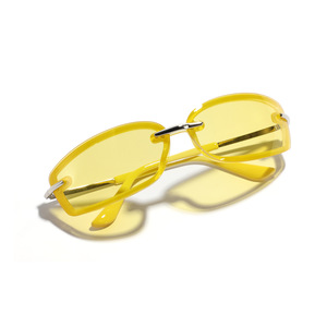 Xunge Lunettes de soleil demi-métal pour femmes Y2K Future Wind Lunettes carrées en couleurs bonbons-Or Blanc Bleu - Product Image 3