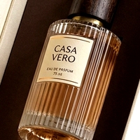 Boîte à parfum rigide de luxe personnalisée, style livre blanc, ouverture latérale, emballage cosmétique écologique pour parfum sur mesure