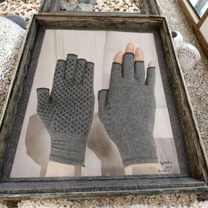 Gants de compression confortables sans doigts, design économique, soutien pour les mains atteintes d'arthrite, tissu en coton respirant et évacuant l'humidité, ajustement confortable - Product Image 3