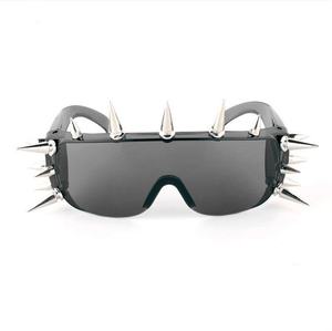 Gafas de Sol Viviblook Z106AC01 Estilo Cyberpunk con Remaches, Gafas Divertidas con Remaches Metálicos para Fiestas, Gafas de Sol de Diseñador para Hombre y Mujer - Product Image 2
