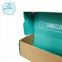 Emballage de colis postaux en carton ondulé recyclé imprimé sur mesure avec laminage mat pour chaussettes et cartes de remerciement 2023