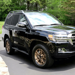 รถ SUV หรูมือสอง ปี 2021 เครื่องยนต์ V8 ขับเคลื่อน 4 ล้อ ระยะทางวิ่งน้อย รถออฟโรดขนาดใหญ่ พรีเมียม SUV - Product Image 1