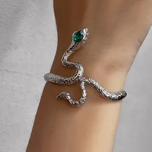 Light Luxury Geometric Serpentine Fold Retro Twist Emerald Bracelet Light Luxury Personality Open Bracelet Jewelry Women