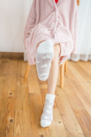 Vente en gros OEM Chaussons en peluche chauds et moelleux avec cœur épais Chaussons de nuit recroquevillés Chaussette de sol confortable à carreaux pour femmes Chaussettes floues