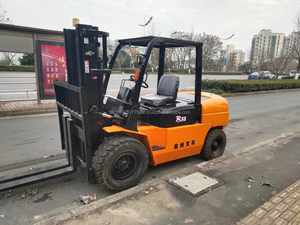 China Original Hangzhou R50 <b>Used</b> Diesel Engine Forklift 5 TON 3m Lifting Height 1 Year Warranty Hot Selling Low Price - Product Image 6