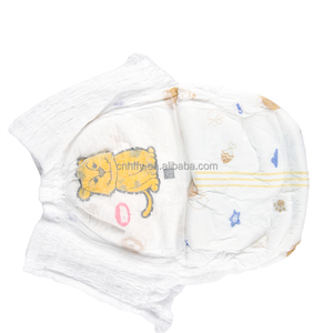 Muestra gratuita de pañales desechables <span class=keywords><strong>para</strong></span> bebés con logotipo personalizado, súper absorbentes, de tela no tejida, suaves, transpirables y con prevención de fugas en 3D. - Product Image 6