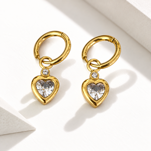 Pendientes de Aro con Forma de Corazón, Oro de 14K, Chapado al Vacío en Oro, Acero Inoxidable - Product Image 1