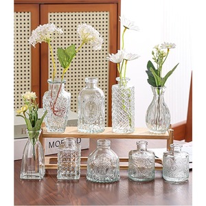 Vaso in <span class=keywords><strong>Vetro</strong></span> Soffiato a Mano Artistico con Motivo a Spirale Colorato per Fiori Singoli <span class=keywords><strong>Centrotavola</strong></span> <span class=keywords><strong>Moderno</strong></span> per Soggiorno Arredamento Casa - Product Image 4