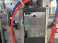 Routeur CNC ATC 1325 9KW avec moteur Syntec Japon Yaskawa, changeur d'outils automatique, broche, magazine linéaire, table à vide et dépoussiéreur
