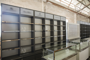 Super U Store ชั้นวางติดผนัง,โชว์รูมไม้แสดงผลิตภัณฑ์เฟอร์นิเจอร์หรูหราที่กำหนดเองขายปลีกชั้นวางของชั้นวางจอแสดงผล - Product Image 2