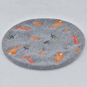 Boinas de Lana Pura con Bordado Personalizado de Ardilla y Conejo, Moda Europea y Americana para Mujer, Otoño Invierno - Product Image 5