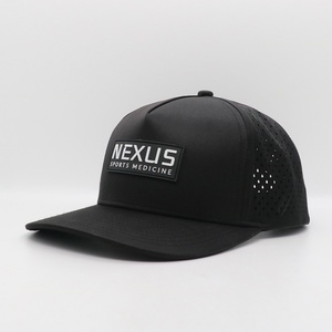 Gorra de Béisbol Ajustable de Alta Calidad, Negra, de Terciopelo con Logotipo de Letras en Goma, Impermeable, Unisex, con Diseño de Tela Estampada - Product Image 1