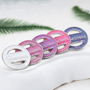 Nuove spille in smalto glitterato personalizzate con taglio seghettato 2d con Logo scritta spilla rotonda argento 5 colori bellissimo perno distintivo per danza sportiva - Product Image 3