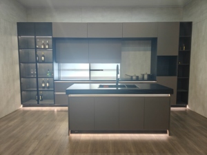 Set di <span class=keywords><strong>Mobili</strong></span> da <span class=keywords><strong>Cucina</strong></span> Modulari Personalizzati con Scaffale Aperto, Design Moderno per Appartamenti, Top in Marmo Artificiale/Laminato - Product Image 2