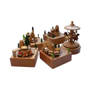 Mini caja <span class=keywords><strong>musical</strong></span> giratoria <span class=keywords><strong>de</strong></span> madera personalizada al por mayor para regalo <span class=keywords><strong>de</strong></span> cumpleaños cajas <span class=keywords><strong>de</strong></span> música automáticas - Product Image 5