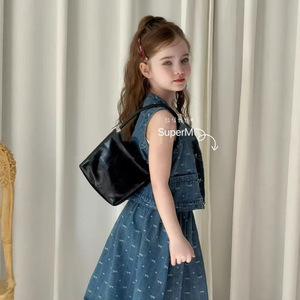 Completo Estivo Floreale in Cotone per Bambine, Set Due Pezzi con Canotta e Gonna in Denim per Età 3-8 Anni, Abbigliamento per Bambini all'Ingrosso - Product Image 2