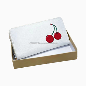 Carteras y Bolsos Largos de Cuero Minimalistas de Lujo con Cierre de Cremallera, Duraderos, con Logotipo de Marca, Unisex, con Diseño de Frutas - Product Image 4