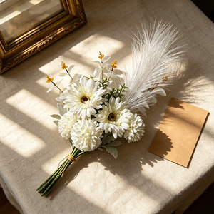 Ramo de Flores Artificiales Shiraha, Gerbera Blanca, Decoración para Bodas y Hogar - Product Image 4