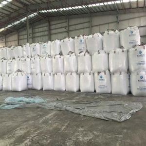 Granulés de résine PET vierge YS-W01 de qualité soufflage, indice IV 0.80, pour bouteilles d'eau, copeaux de polyester PET YS-W01 - Product Image 3