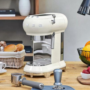 ECF02 PBUK <span class=keywords><strong>Cafetera</strong></span> Espresso Portátil Programable con Bomba de 15 Bares y 680W, Color Azul Pastel, para Auto y Autocaravana - Product Image 2