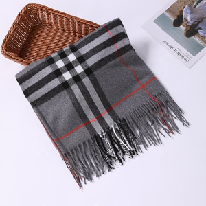 Chales y Bufandas al por Mayor, Diseño de Lujo, Suaves, para Hombre y Mujer, Marca de Diseñador, Estampado a Cuadros, con Borlas, Bufanda de Invierno - Product Image 4
