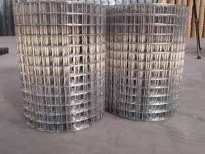 Galvanizli Kaynaklı Tel Örgü Paneli - Hava Koşullarına Dayanıklı Korozyon Korumalı Paslanmaz Çelik Ekran Kesme ve Bükme Hizmetleri - Product Image 4