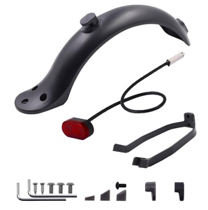 Pièces de scooter électrique, ensembles de garde-boue arrière, garde-boue arrière + support + crochet + cache-crochet + feu arrière + vis + capuchon + vis <span class=keywords><strong>pour</strong></span> scooter M365/Pro - Product Image 2