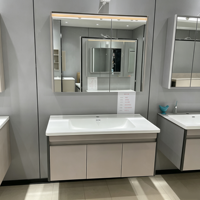 Rak Dinding Kamar Mandi Kayu Solid Modern 100cm dengan Panel Kristal Karbon, Wastafel Keramik 50cm, dan Kabinet Cermin LED Sensor Pintar