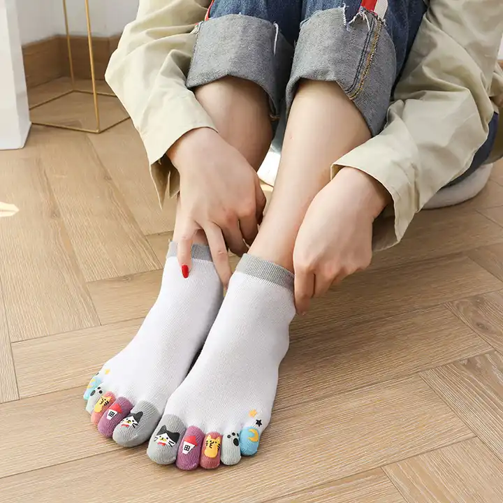Compra Calcetines - Dedos pequeños al por mayor