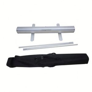 Meilleure Vente : Bannière Enroulable Personnalisée en Vinyle Imprimé UV avec Cadre en Alliage d'Aluminium Rétractable et Portable pour Salons Professionnels et Promotions Nomades - Product Image 5