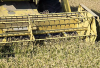Moissonneuse-batteuse agricole GF28, machine de récolte de riz autopropulsée